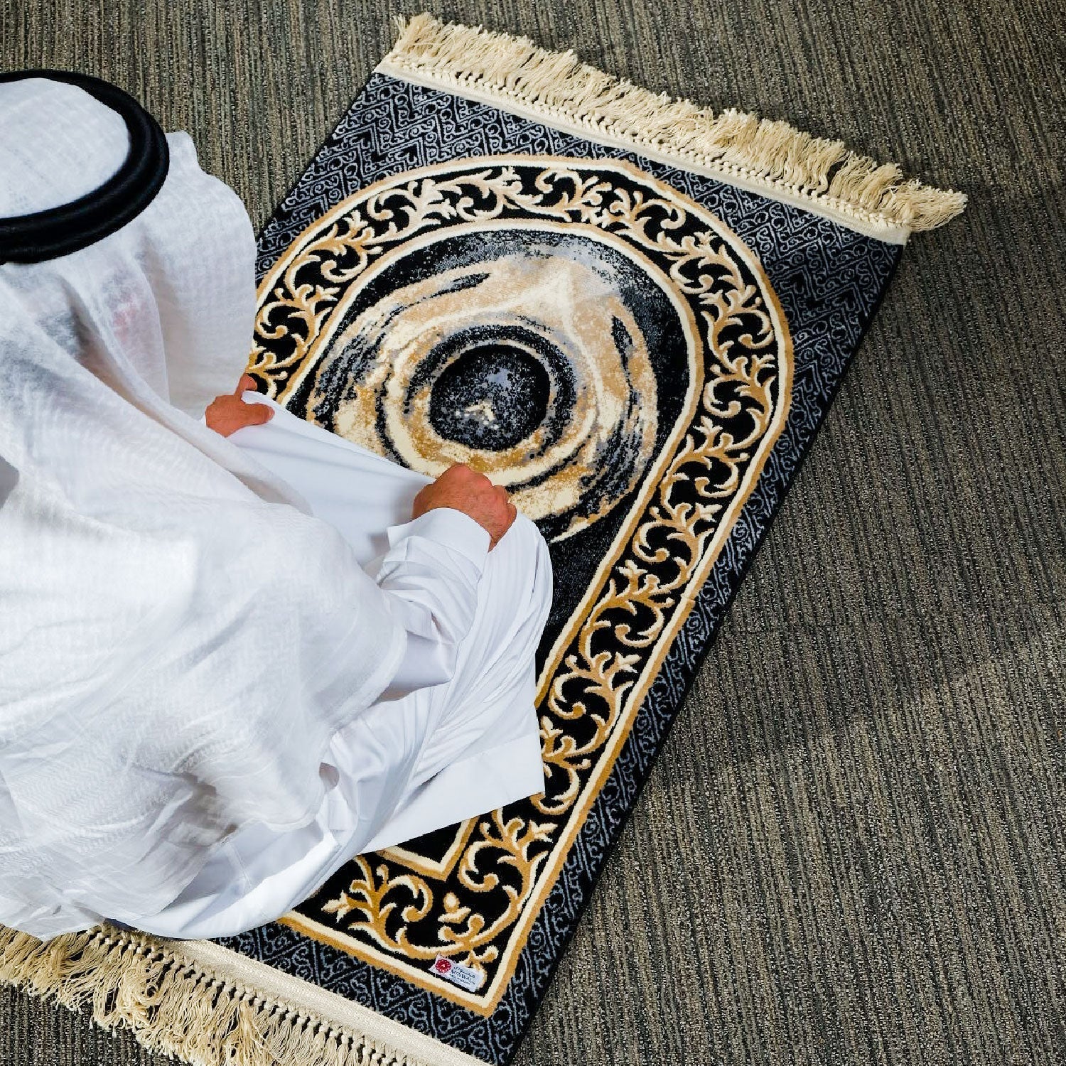 Premium Hajar Aswad Prayer Mat with Bag - Prayer Mat | Nusuki MY
