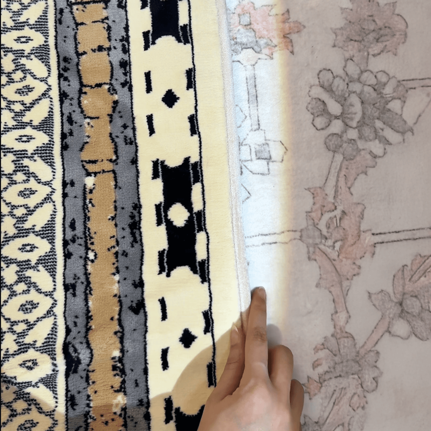 Prophet's Mihrab Padded Prayer Mat Arched with Handbag - Prayer Mat | Nusuki MY